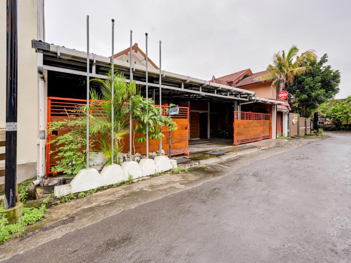 Oyo 90095 Indah Homestay Syariah Kejayan Exteriör bild