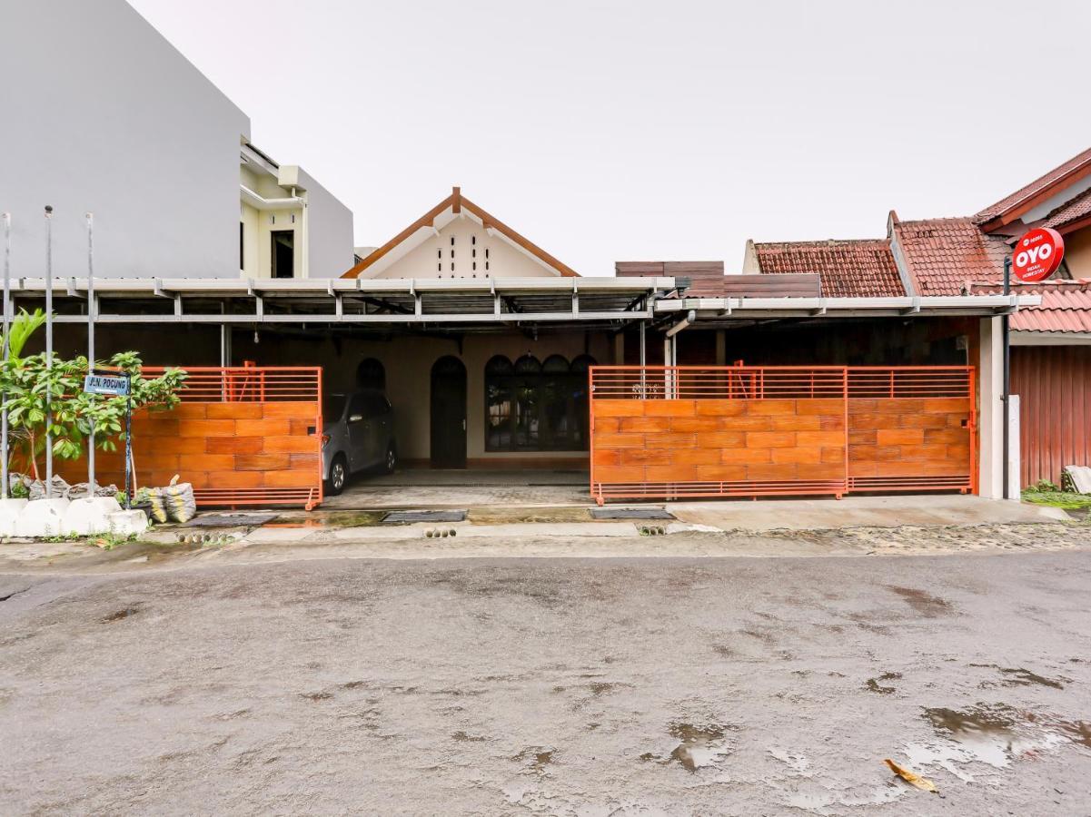 Oyo 90095 Indah Homestay Syariah Kejayan Exteriör bild