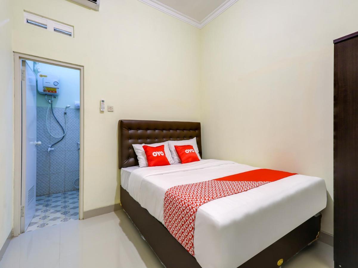 Oyo 90095 Indah Homestay Syariah Kejayan Exteriör bild