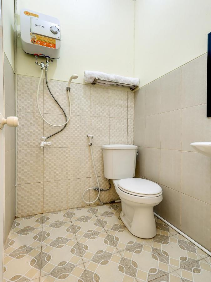 Oyo 90095 Indah Homestay Syariah Kejayan Exteriör bild