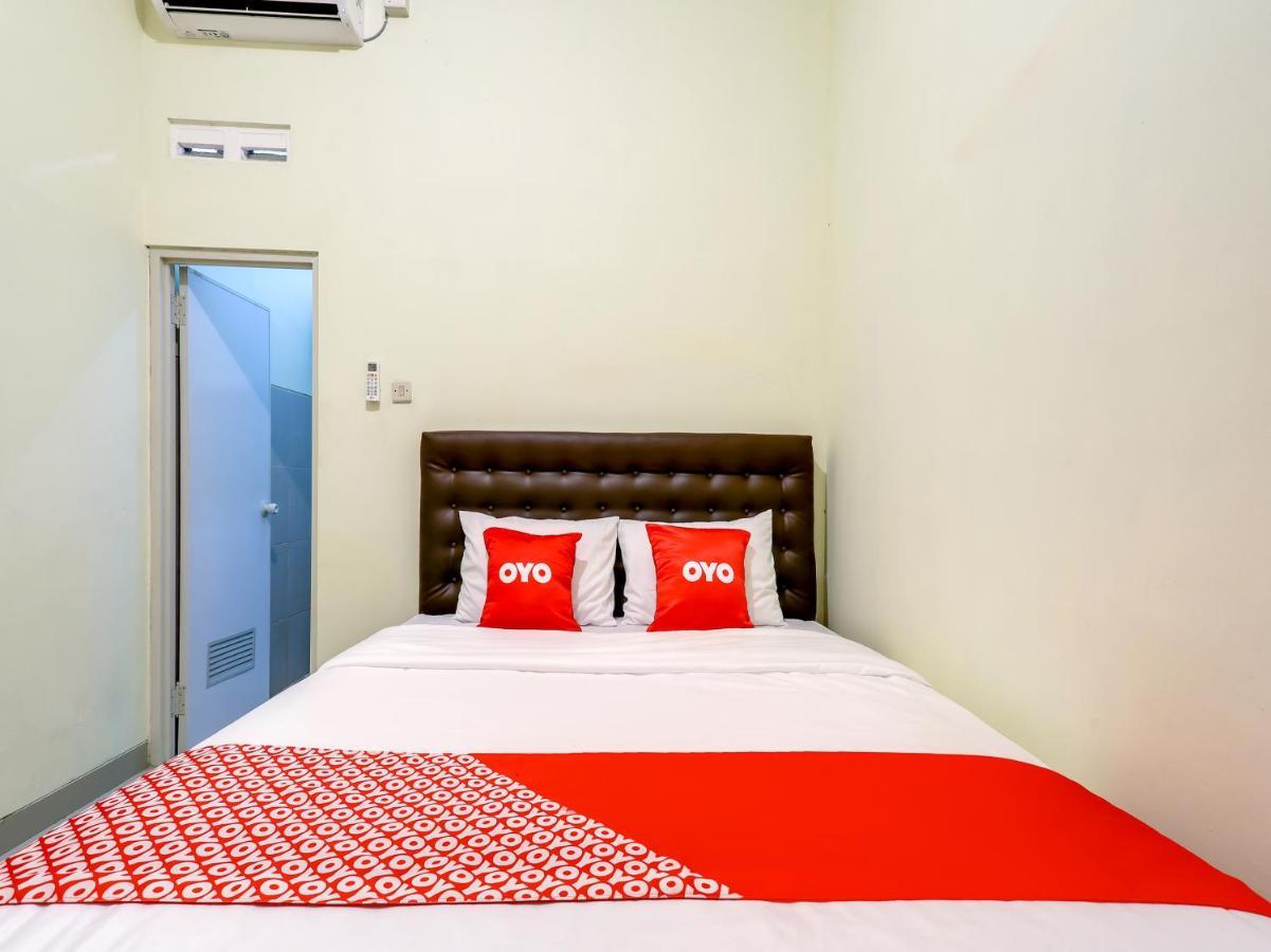 Oyo 90095 Indah Homestay Syariah Kejayan Exteriör bild