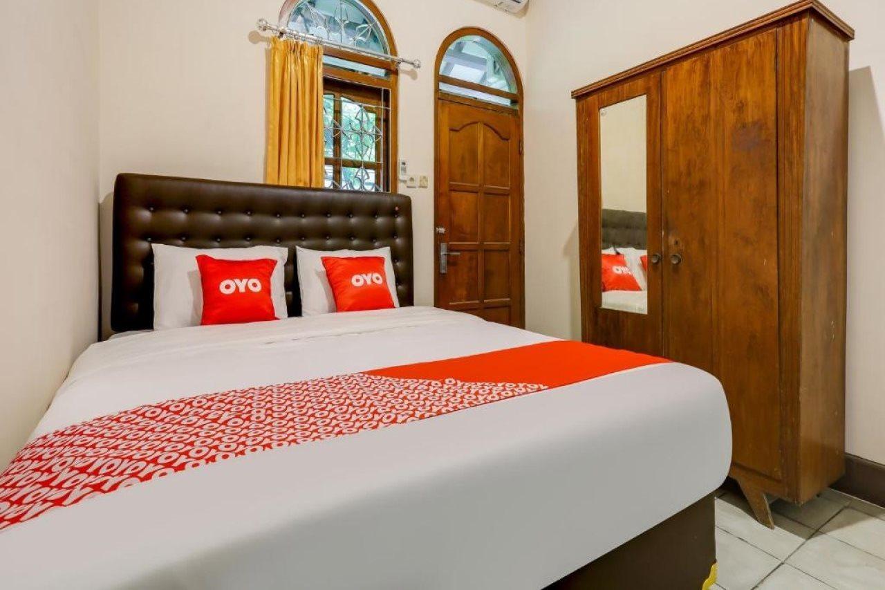 Oyo 90095 Indah Homestay Syariah Kejayan Exteriör bild